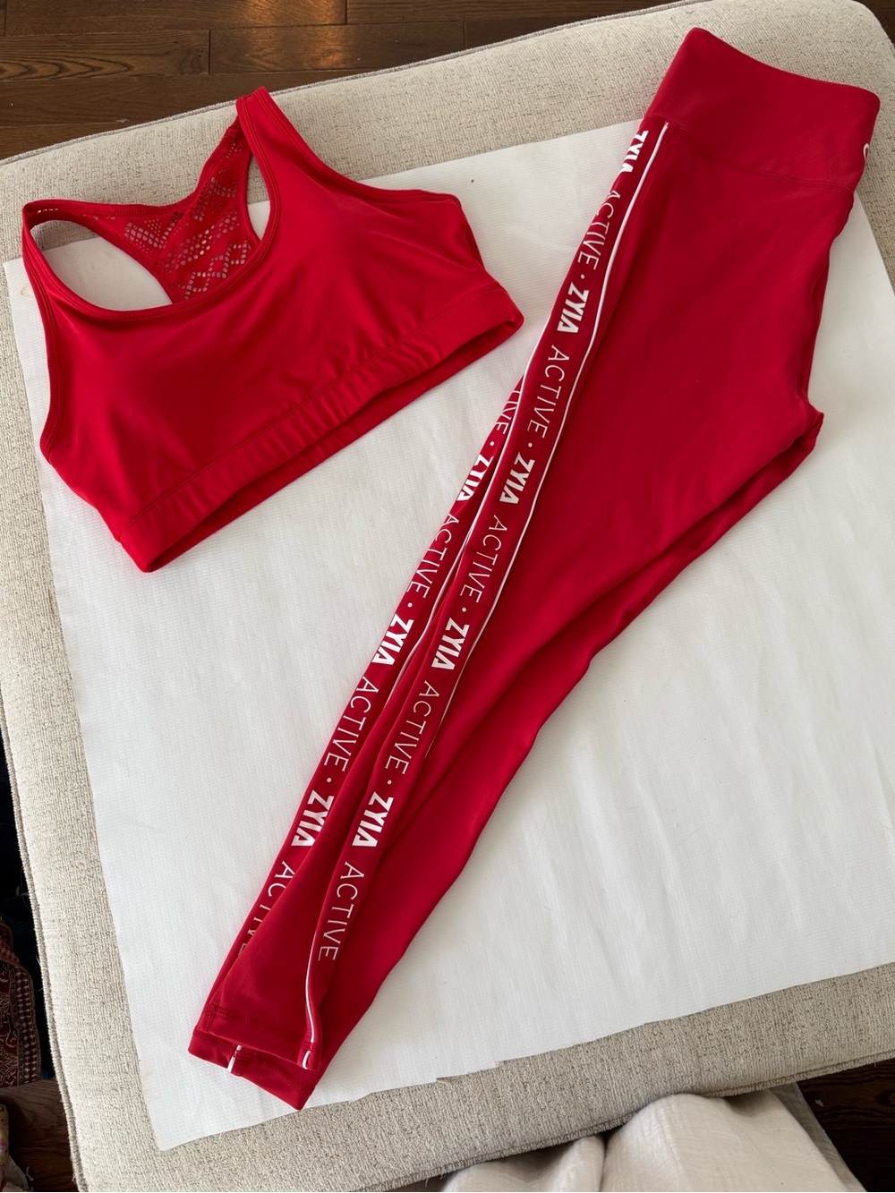 Ziya active red pants 14/16 never worn and Sports Bra never worn XL